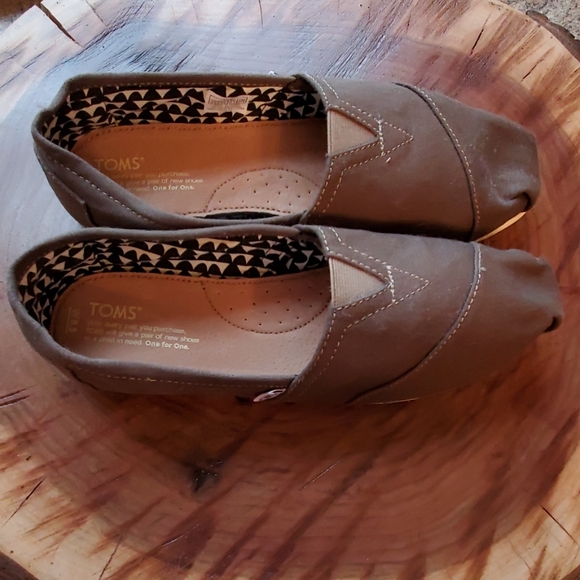 Toms Shoes - Green Tom's classic slip-on canvas